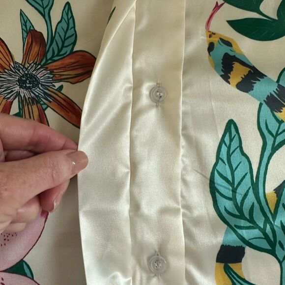 Satin blouse with Sophisticated Print - Picture 8 of 11